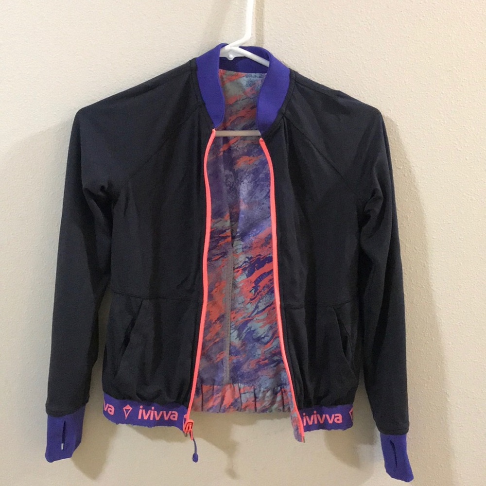 Iviva girls jacket size 8 (lululemon)